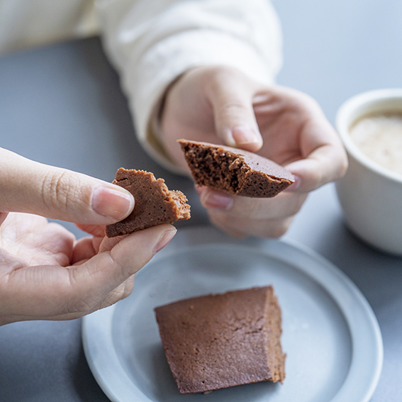 石挽きチョコフィナンシェ　5個入り