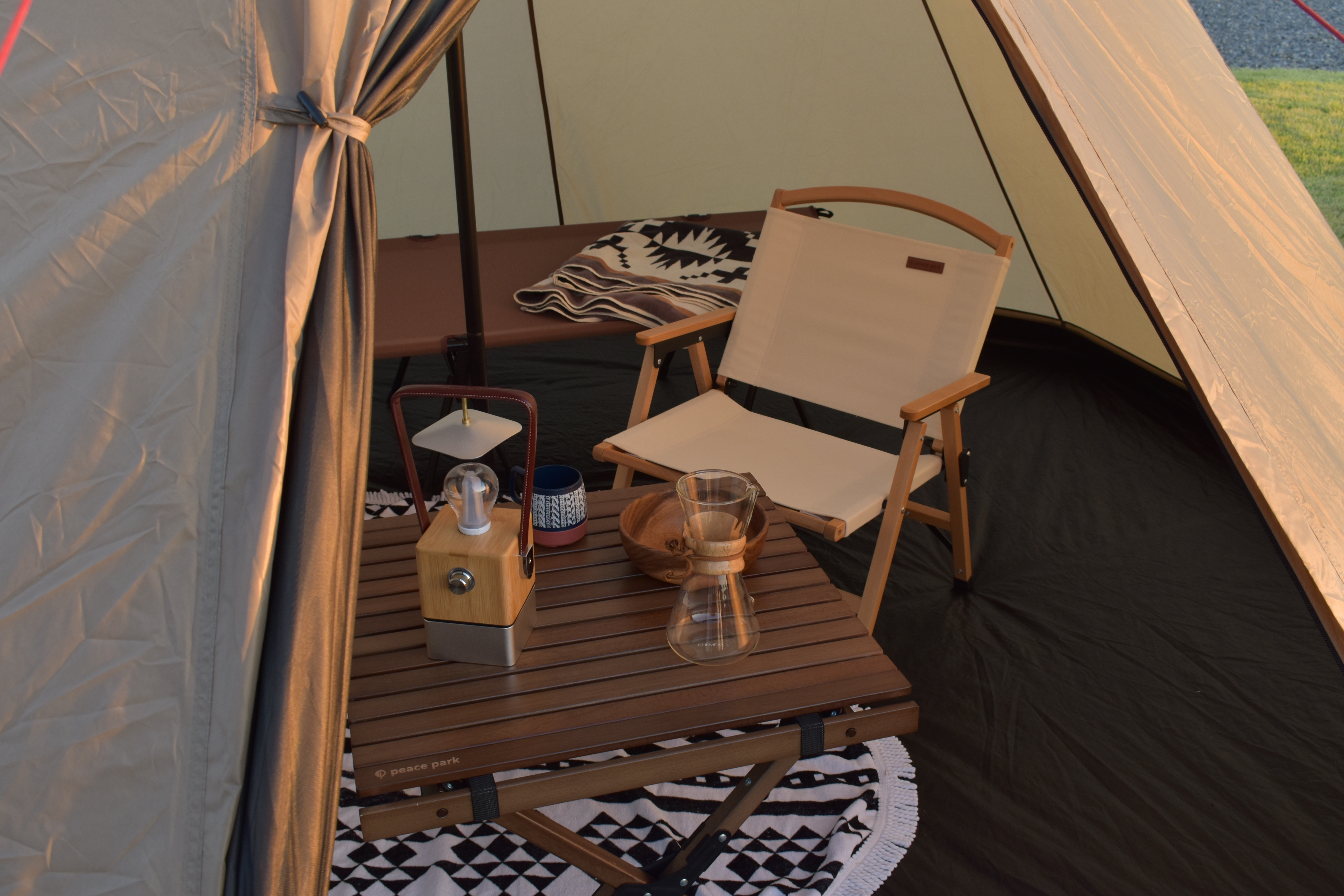 FOLDING WOOD TABLE SMALL