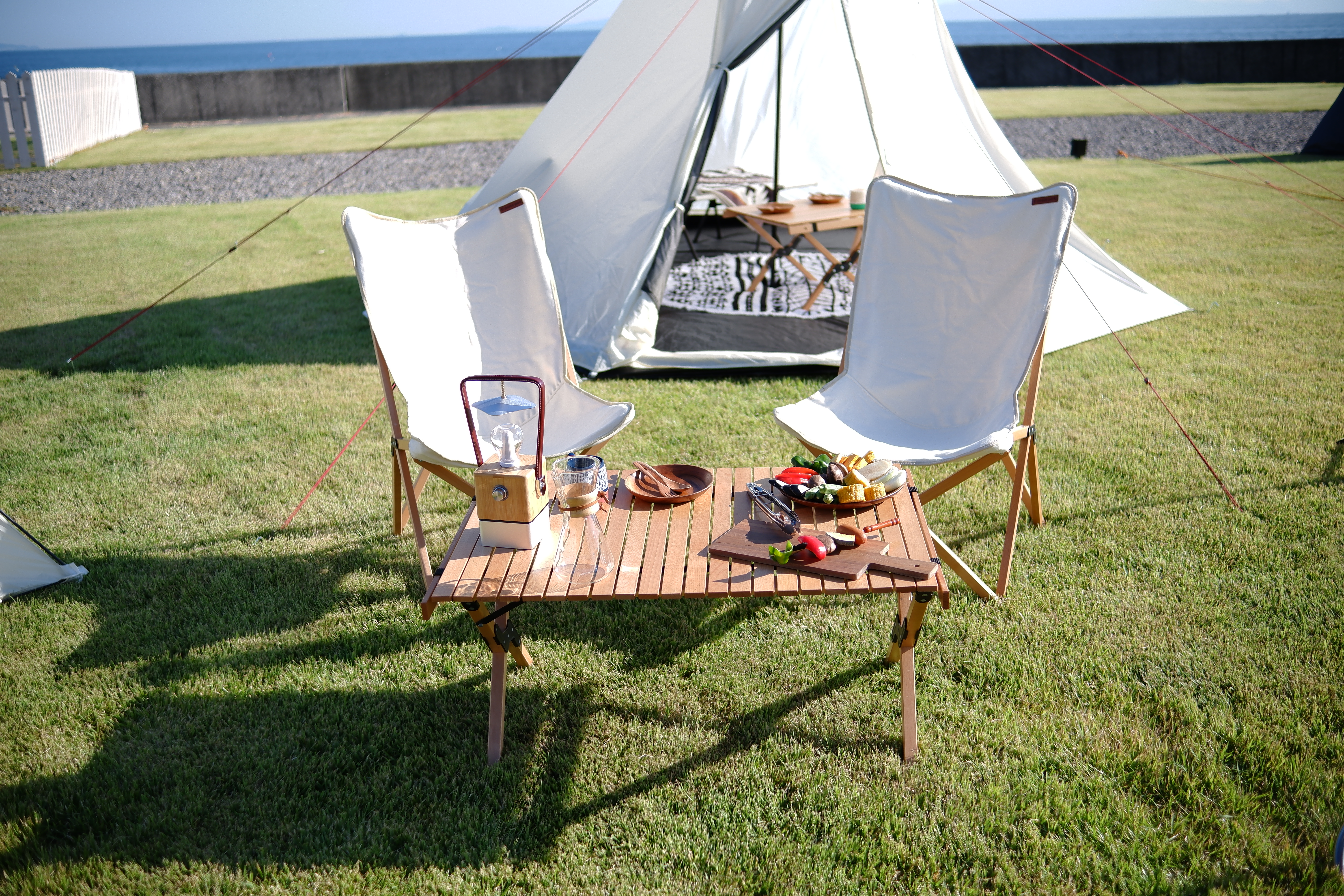 FOLDING WOOD TABLE MEDIUM