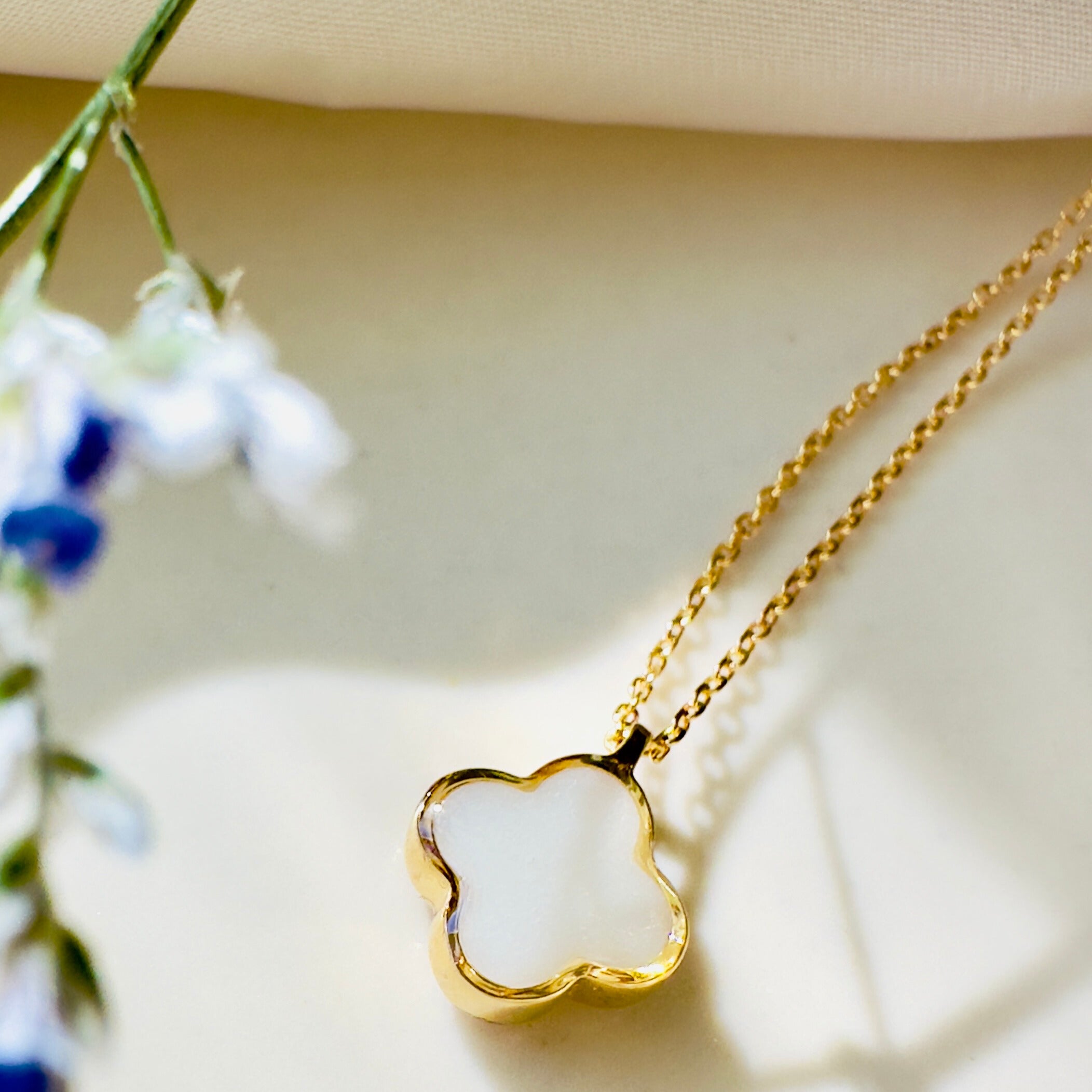 Clover reversible Necklace